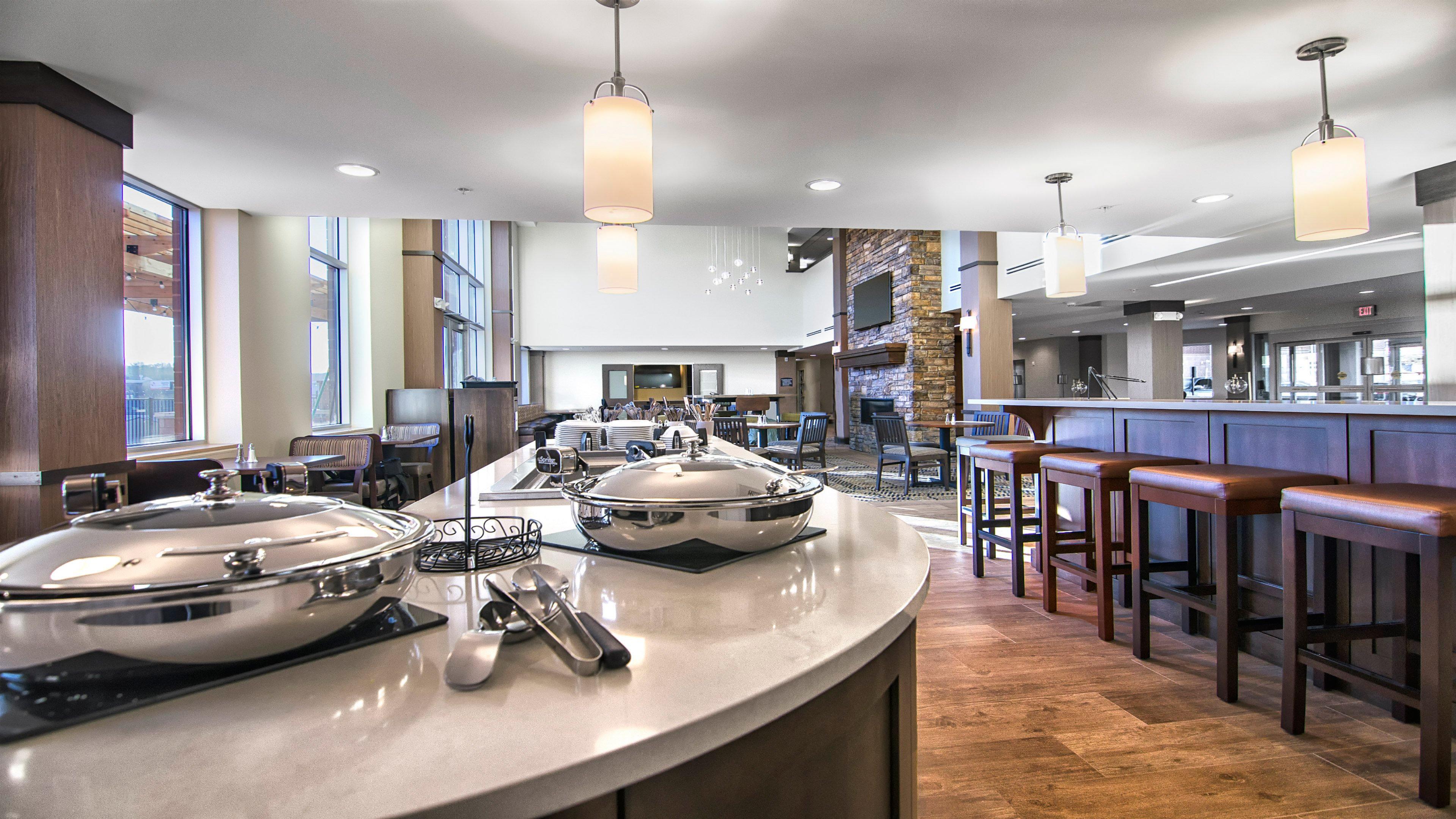Staybridge Suites Marquette By Ihg Bagian luar foto