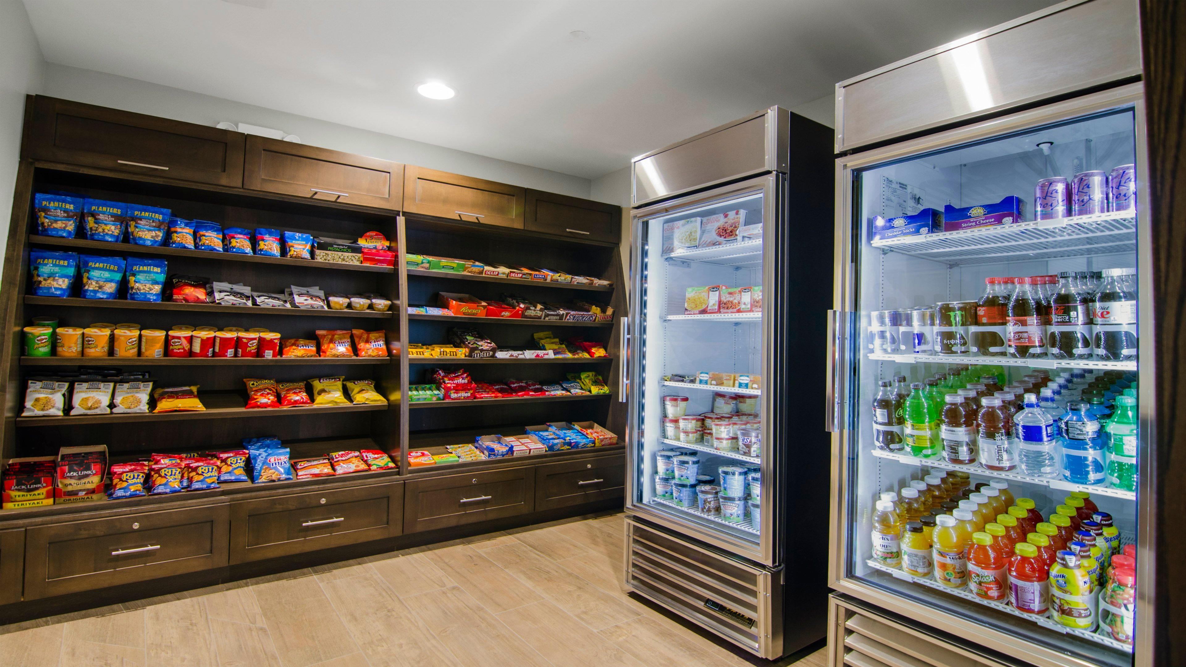 Staybridge Suites Marquette By Ihg Bagian luar foto