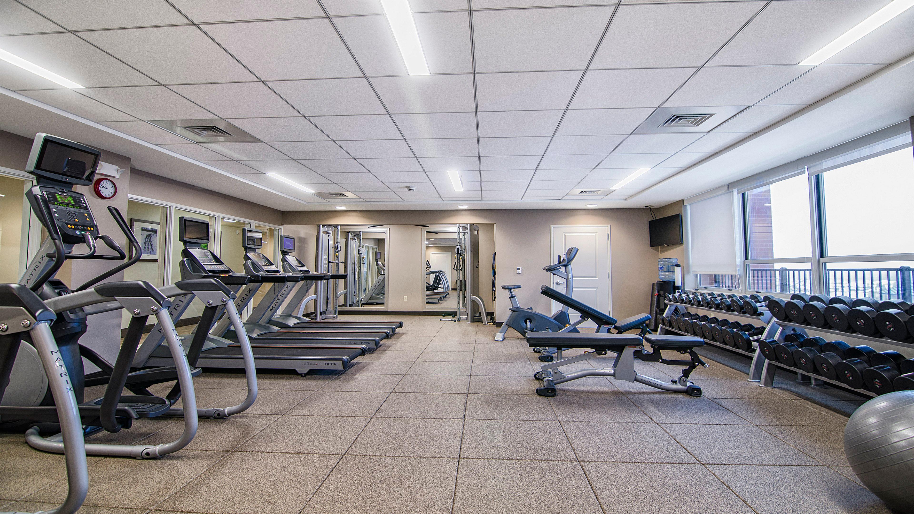 Staybridge Suites Marquette By Ihg Bagian luar foto