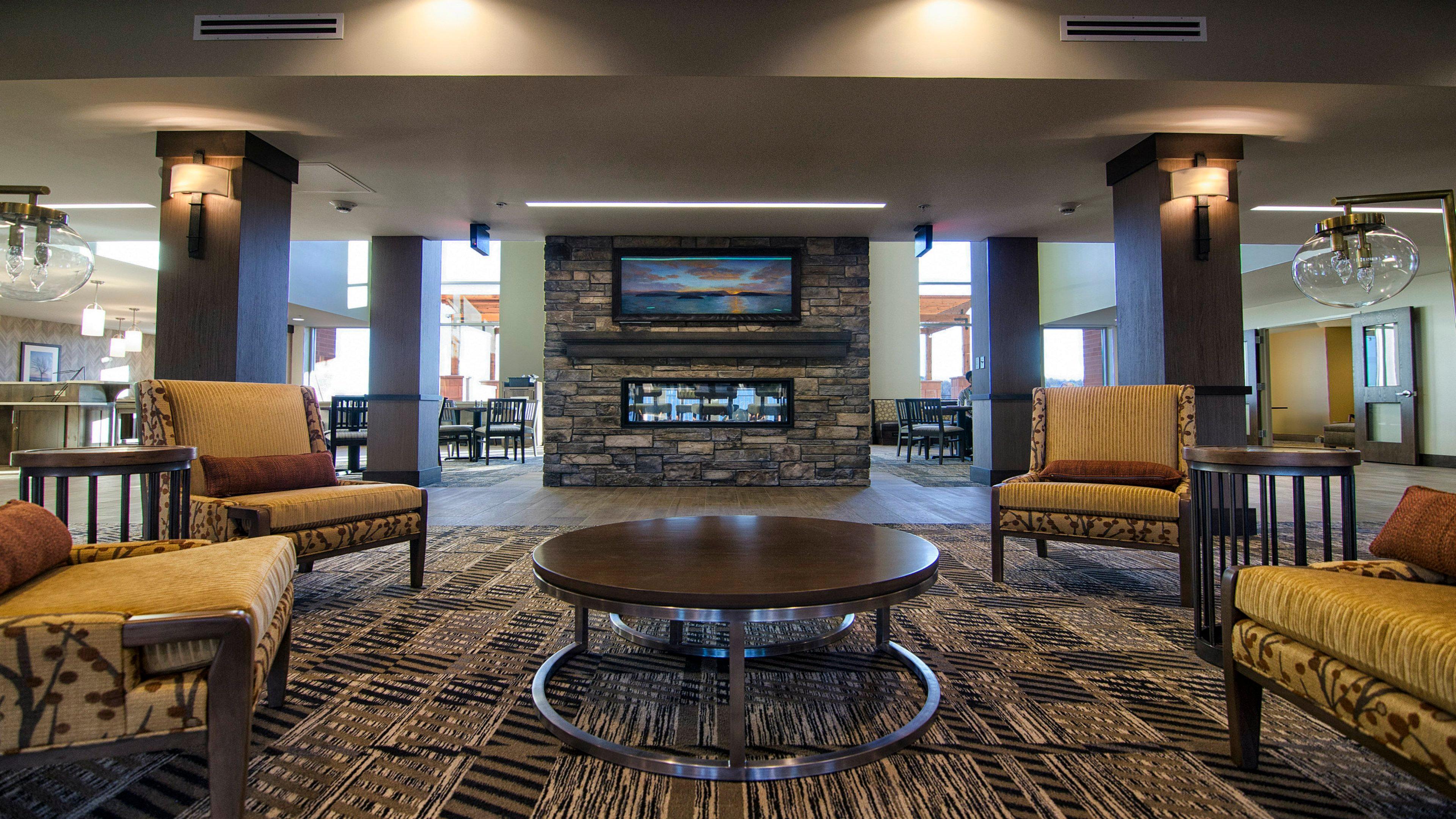 Staybridge Suites Marquette By Ihg Bagian luar foto