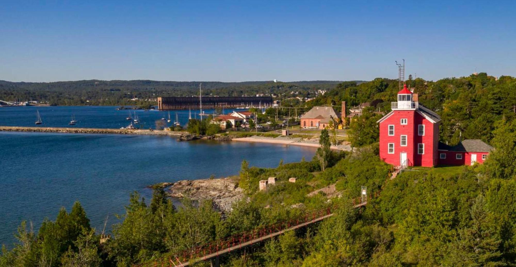 Staybridge Suites Marquette By Ihg Bagian luar foto